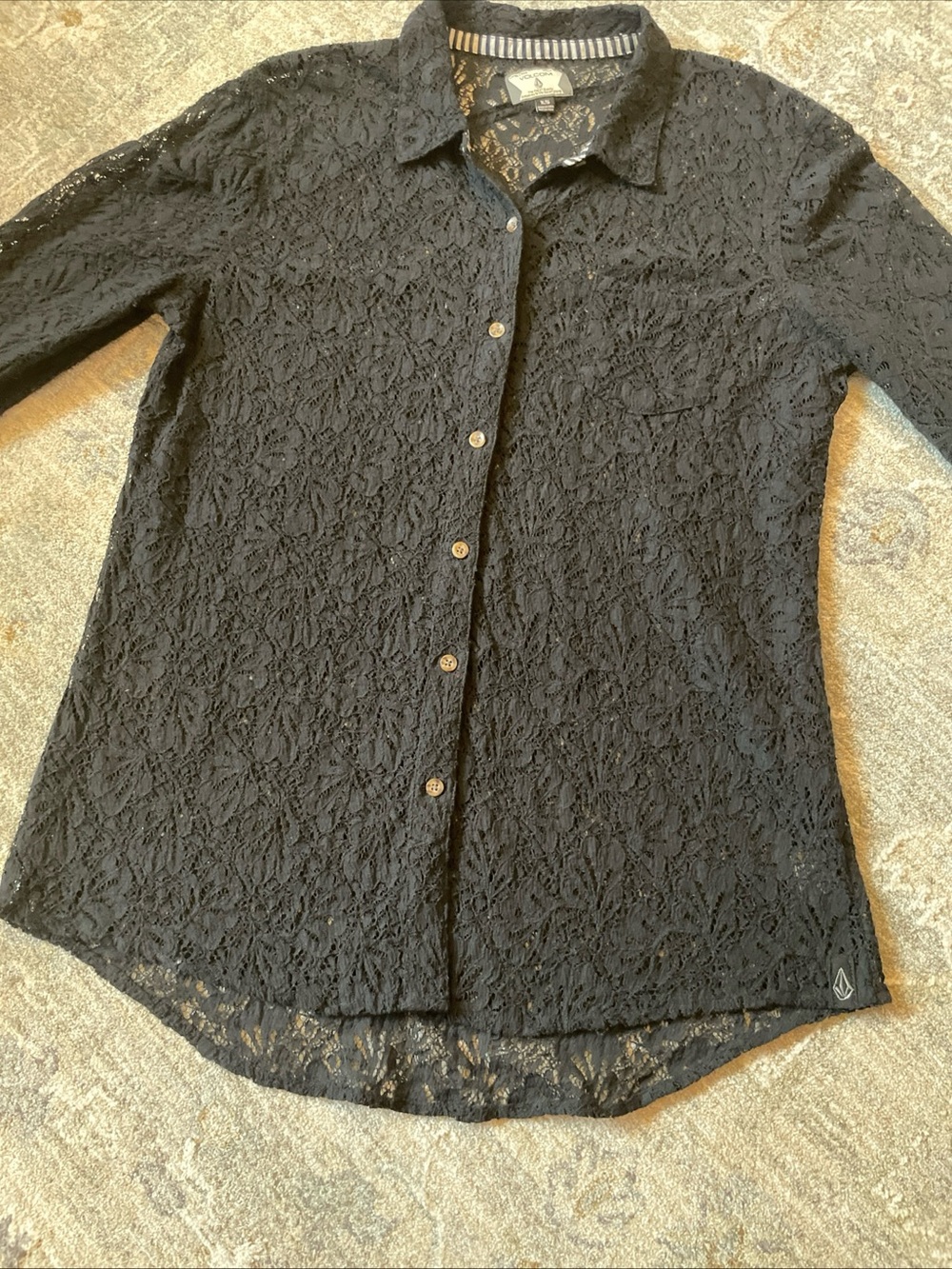 Volcom Black Floral Lace Button-Down Size XL